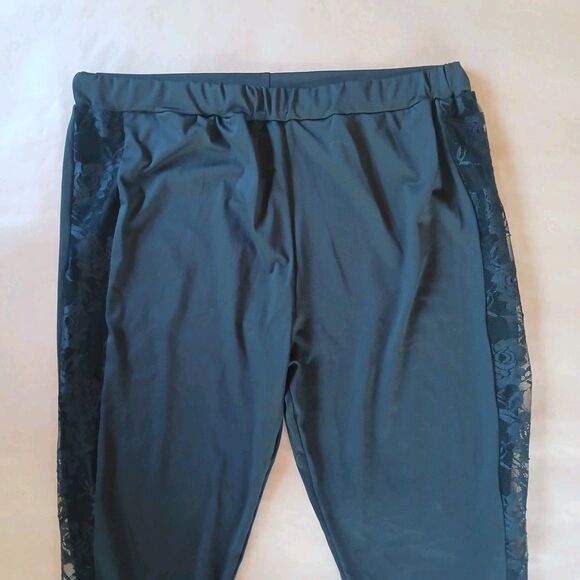 Stretchy Leggings With Floral Lace Side Cutouts Size 3XL Dark Romance - Picture 5 of 12